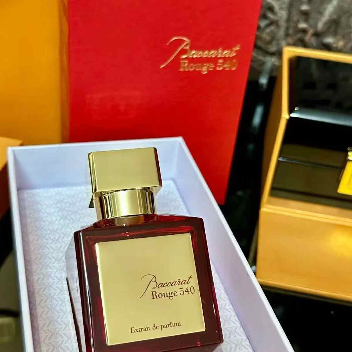 Baccarat 540 Essence Parfüm is – Amber Musk Oil Bewertung und Preis